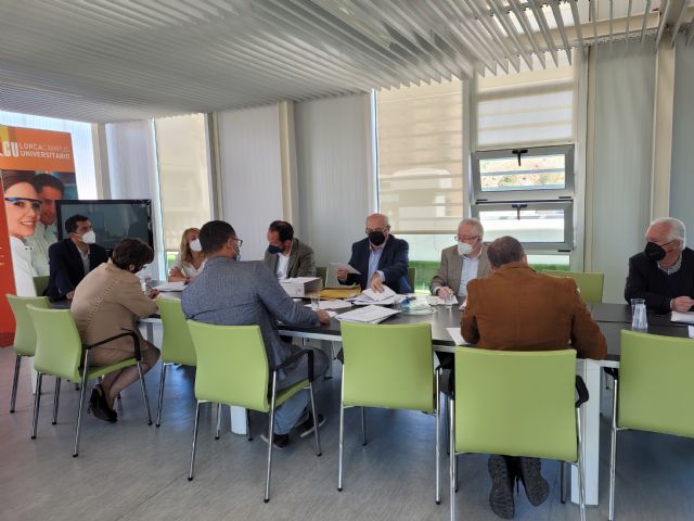 En marcha la rehabilitación de la fachada del edificio principal del Campus de Lorca - 1, Foto 1