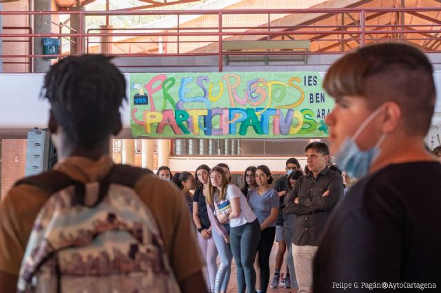 Los más de mil alumnos del IES Ben Arabí votan en los presupuestos participativos - 1, Foto 1