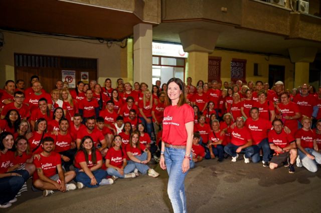 Una multitudinaria marea roja respalda a Moreno en el arranque de la campaña electoral - 5, Foto 5