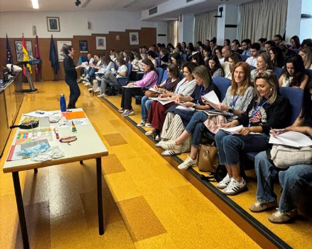 Un centenar de docentes participa hoy en la jornada formativa 'Mates en acci�n', Foto 2