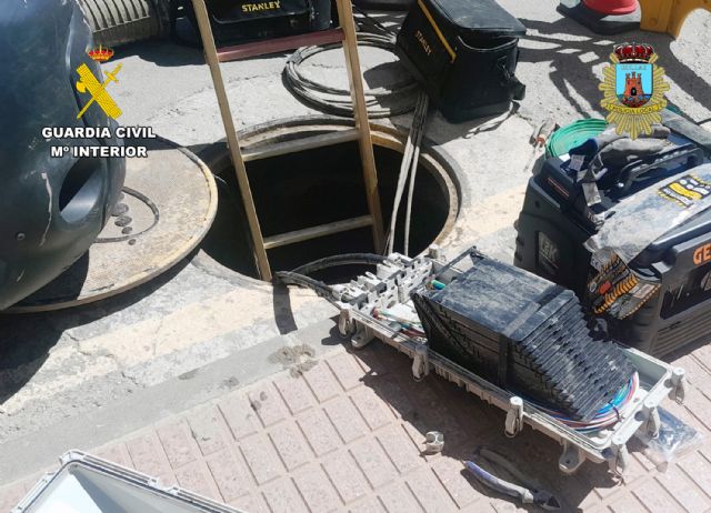 Detenidos los tres miembros de un grupo criminal mientras robaban cable de telefonía en Bullas - 2, Foto 2