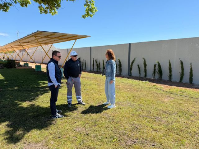 Finalizan las obras de reconstrucción del cerramiento perimetral de las piscinas municipales de verano - 2, Foto 2