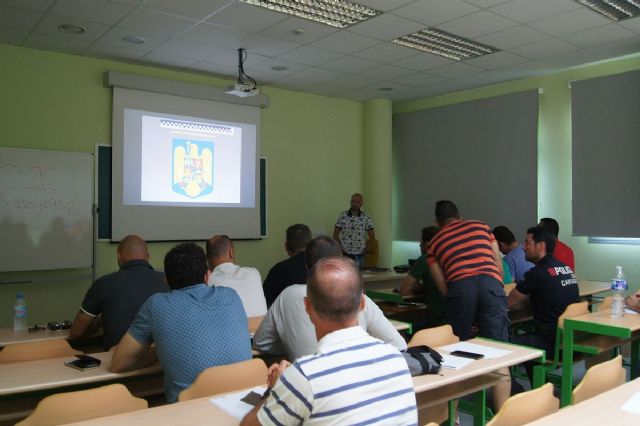 La ESPAC imparte un curso sobre falsedad documental e intervencion en vehiculos extranjeros - 1, Foto 1