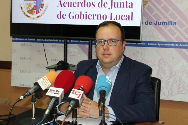 La Junta de Gobierno da inicio al expediente para la compra de dos nuevas barredoras - 1, Foto 1