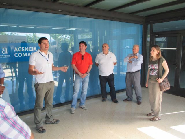 Los agricultores y las empresas vinculadas a las energías renovables del municipio visitan una instalación de riego fotovoltaica - 1, Foto 1