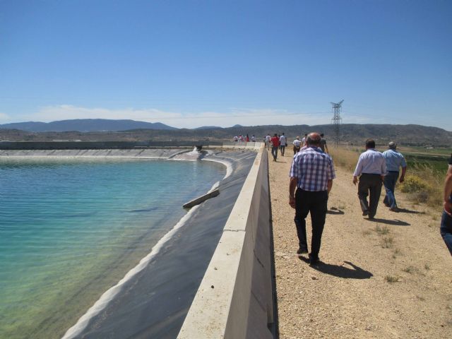 Los agricultores y las empresas vinculadas a las energías renovables del municipio visitan una instalación de riego fotovoltaica - 3, Foto 3