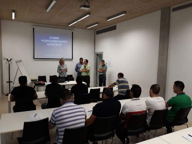 Policía Local recibe un curso sobre nociones de acústica y manejo de sonómetro - 1, Foto 1