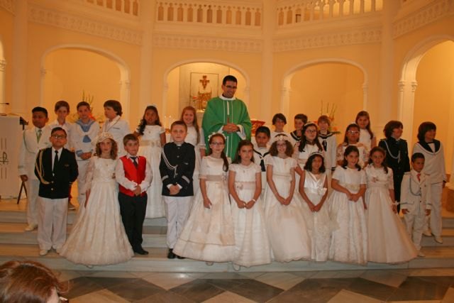 Los niños de 3º de primaria del Colegio La Milagrosa celebraron una eucaristía en la Capilla del Colegio