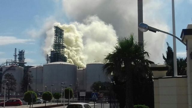 MC solicita la convocatoria urgente de la Mesa de Calidad del Aire para que los vecinos tengan toda la información sobre el incidente en refinería - 1, Foto 1