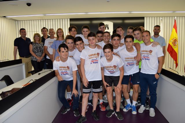 Los cadetes del Atlético Torreño, recibidos en el Ayuntamiento por su ascenso a Primera - 3, Foto 3