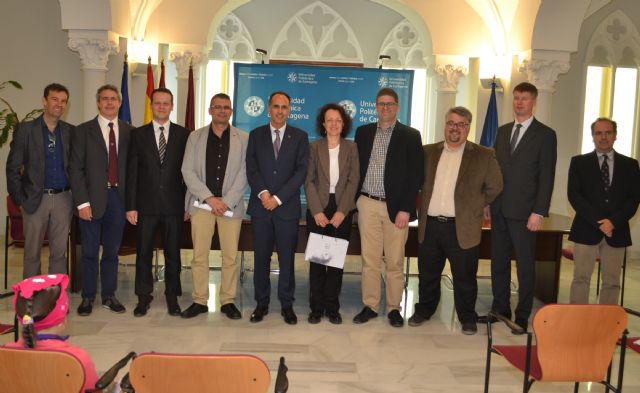 Los estudiantes de Electrónica en la UPCT podrán obtener también un grado en Robótica en Lituania - 3, Foto 3