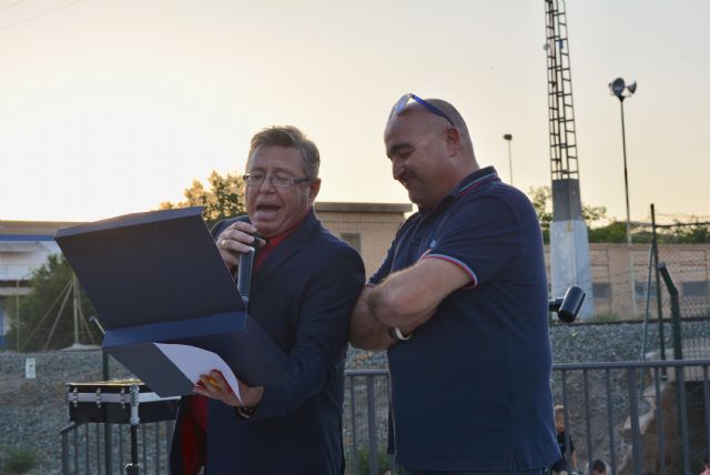 La Junta Municipal de la Huerta de la Roja ofrece un reconocimiento al edil Luis López por su trabajo durante estos cuatro años - 1, Foto 1