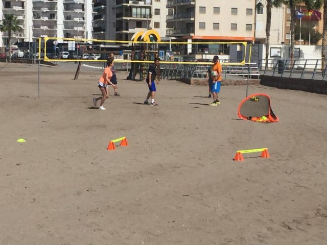 AFEMAC con la fundación Decathlón - 1, Foto 1