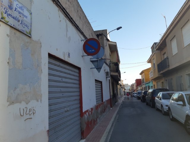 The drafting of the project to replace the sanitation, supply and connections in Calle Romualdo Lpez is awarded, Foto 1