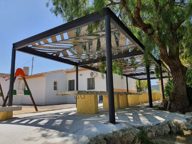 Instalado sombraje en la Plaza de la Ermita de Las Encebras a través de los Presupuestos Participativos - 2, Foto 2