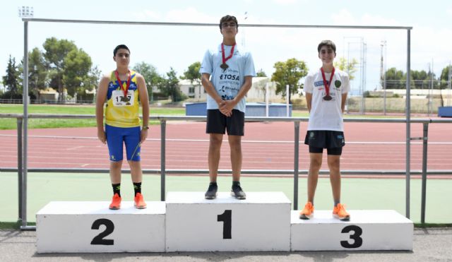 Treinta y nueve medallas para los atletas del Club Atletismo Alhama en el Regional Sub10, Sub12 y Sub14, Foto 3