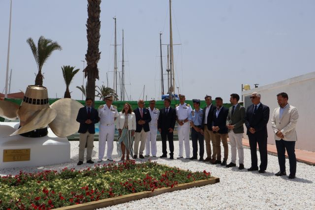 El Club Náutico Villa de San Pedro rinde homenaje a la Armada Española con la incorporación del ancla y hélice de la corbeta “Descubierta” - 1, Foto 1