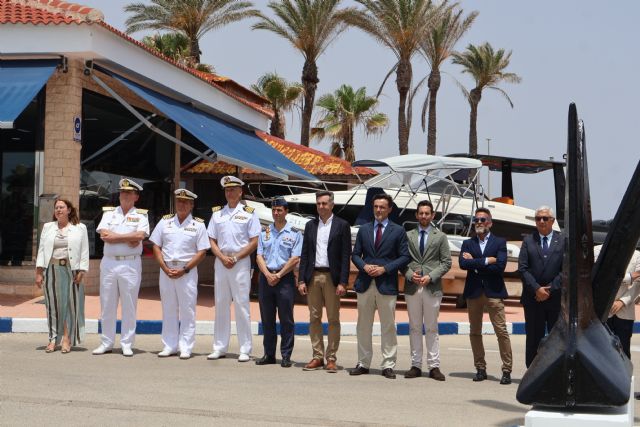 El Club Náutico Villa de San Pedro rinde homenaje a la Armada Española con la incorporación del ancla y hélice de la corbeta “Descubierta” - 2, Foto 2