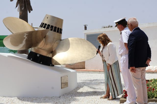 El Club Náutico Villa de San Pedro rinde homenaje a la Armada Española con la incorporación del ancla y hélice de la corbeta “Descubierta” - 3, Foto 3