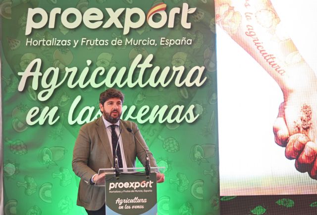 López Miras, a los exportadores agrícolas: Nuestro desafío más importante como sociedad es parar el recorte del Tajo-Segura - 2, Foto 2