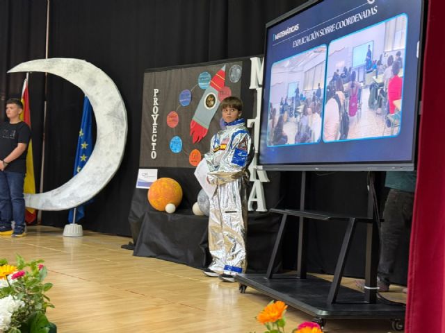 La alcaldesa de Archena conoce el proyecto educativo ‘Mitra-Cultura Lunar I - 2, Foto 2