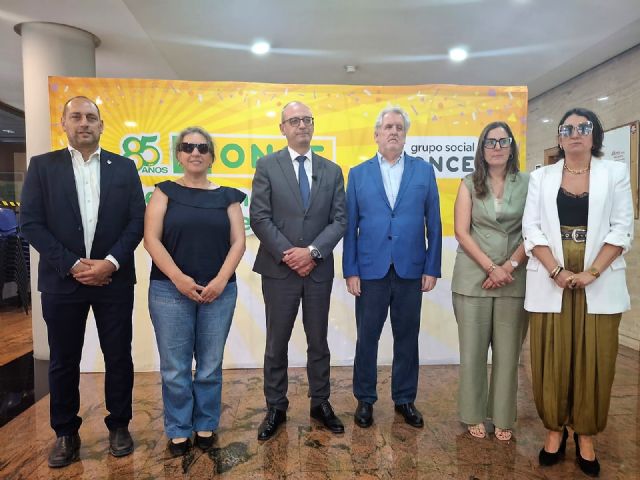 Educación renueva un convenio con la ONCE para la atención de 300 alumnos con discapacidad visual - 3, Foto 3