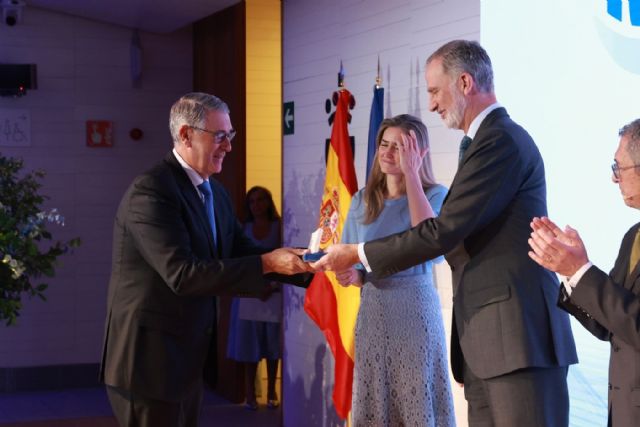 La Confederaci�n Hidrogr�fica del Segura recibe de manos de S.M. el Rey el reconocimiento por su centenario