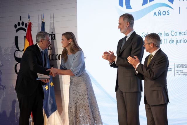 La Confederaci�n Hidrogr�fica del Segura recibe de manos de S.M. el Rey el reconocimiento por su centenario, Foto 2