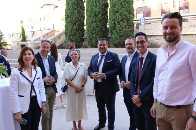 El alcalde anima a los jóvenes empresarios a seguir trabajando juntos para consolidar los mejores datos de Economía - 4, Foto 4