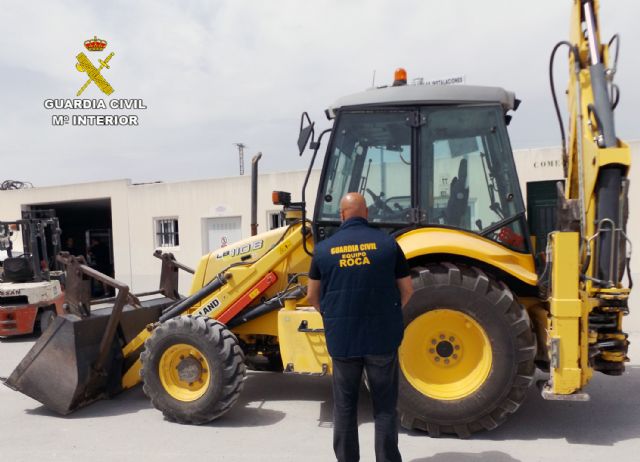 La Guardia Civil recupera una retroexcavadora valorada en 40.000 euros - 1, Foto 1