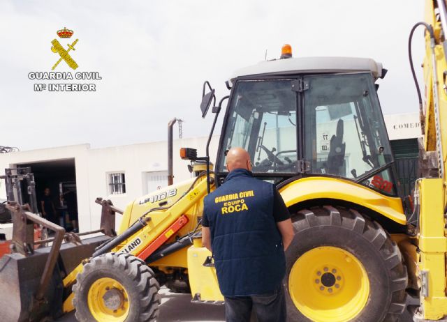 La Guardia Civil recupera una retroexcavadora valorada en 40.000 euros - 2, Foto 2