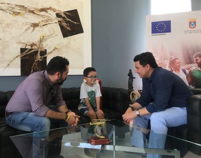 Joaquín, el niño que padece glaucoma congénito, agradece la ayuda recibida para afrontar las operaciones a las que se ha sometido con éxito - 1, Foto 1