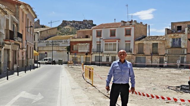 IU-V demanda que se habilite cuanto antes la zona verde del barrio de San Cristóbal tras la demolición del viejo edificio del Banco Central junto a la plaza de la Estrella - 1, Foto 1