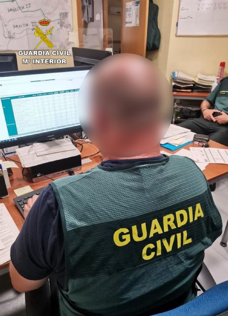 Un detenido y 11 investigados por cometer estafas con una tarjeta de crédito - 1, Foto 1