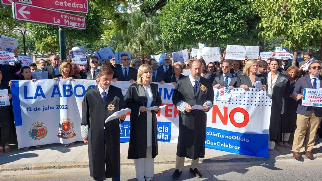 Los colegios de abogados de Murcia, Cartagena y Lorca reivindican al Ministerio mejoras en el Turno de Oficio y el pago inmediato de los honorarios atrasados - 2, Foto 2