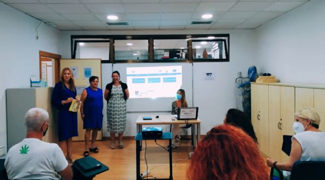 La directora del SEF visita las instalaciones del Servicio de Integración Laboral de Famdif - 1, Foto 1