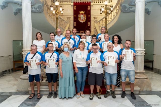 Los 10 usuarios de APICES que completaron el Camino de Santiago Portugués reciben sus ´compostelas´ - 1, Foto 1