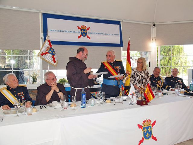 España. Militar . El magno acontecimiento fue presidido este año por la Excelentísima Senadora del Reino de España por la Provincia de Guadalajara Doña María Monserrat Rivas - 1, Foto 1