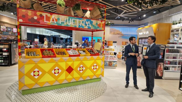 El Aeropuerto Internacional de la Región de Murcia amplía y renueva su zona comercial para ofrecer mayores servicios a los turistas - 1, Foto 1