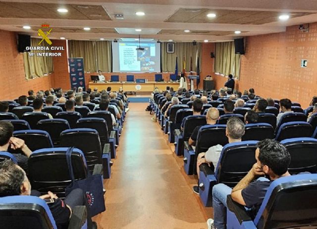 La Guardia Civil forma a más de un centenar de policías locales en materia de radicalización y terrorismo islámico - 1, Foto 1
