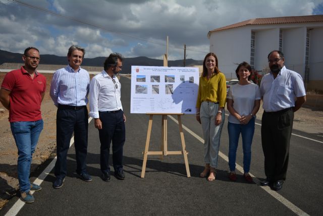 La alcaldesa traslada al consejero de Fomento diferentes asuntos de interés para la localidad - 1, Foto 1
