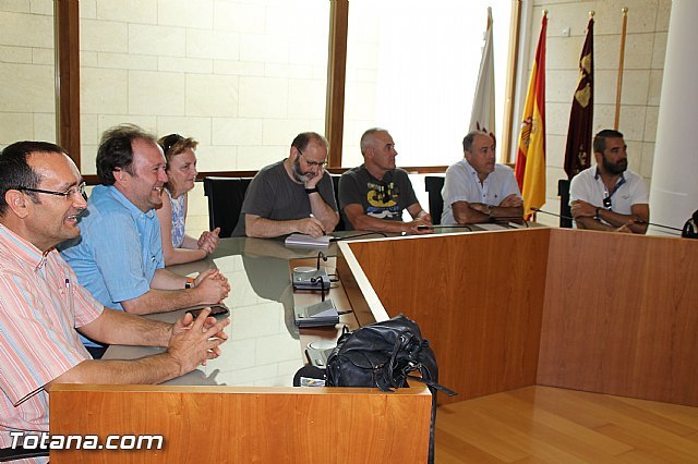 El alcalde compareció ante los medios para dar respuesta a la rueda de prensa de la Cebag - 2, Foto 2