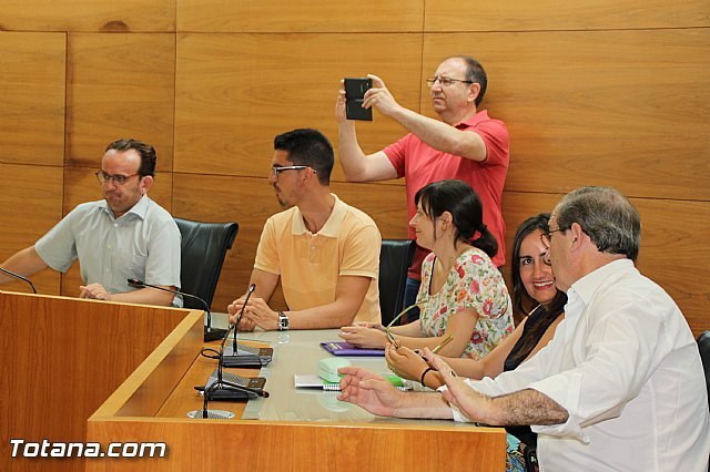 El alcalde compareció ante los medios para dar respuesta a la rueda de prensa de la Cebag - 3, Foto 3