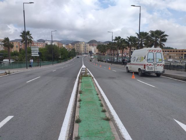 El Ayuntamiento llevará a cabo trabajos de mejora de la señalización horizontal de la Avenida Juan Carlos I - 2, Foto 2