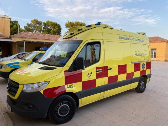 Totana cuenta desde el pasado fin de semana con una nueva ambulancia de traslados