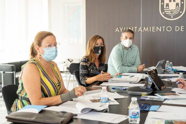 El Ayuntamiento encargará un informe para retirar lodos y fangos de las playas del Mar Menor - 1, Foto 1