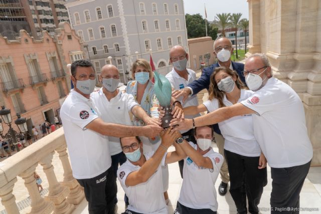 La tripulación de El Carmen visita el Ayuntamiento tras ganar la Copa del Rey de Vela - 1, Foto 1