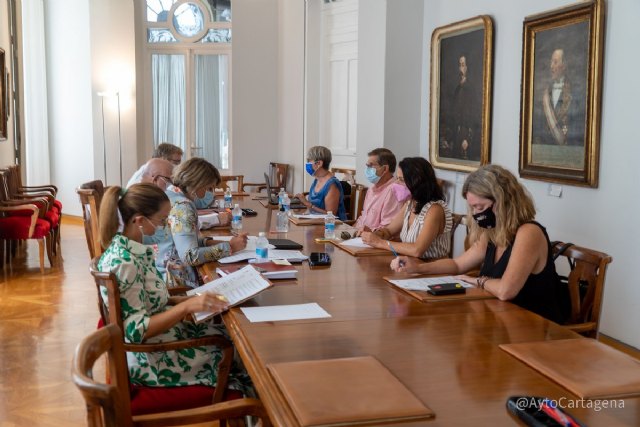 El Ayuntamiento denunciará ante la Fiscalía la pintada en las rocas del Parque Regional de Calblanque - 2, Foto 2