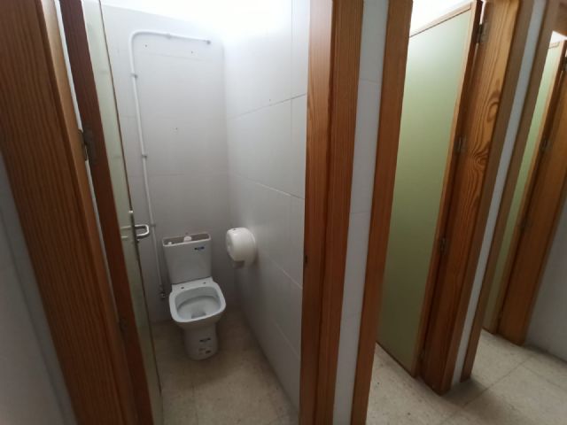 El Ayuntamiento remodela los aseos del CEIP Asunción Jordán de Puerto Lumbreras - 4, Foto 4