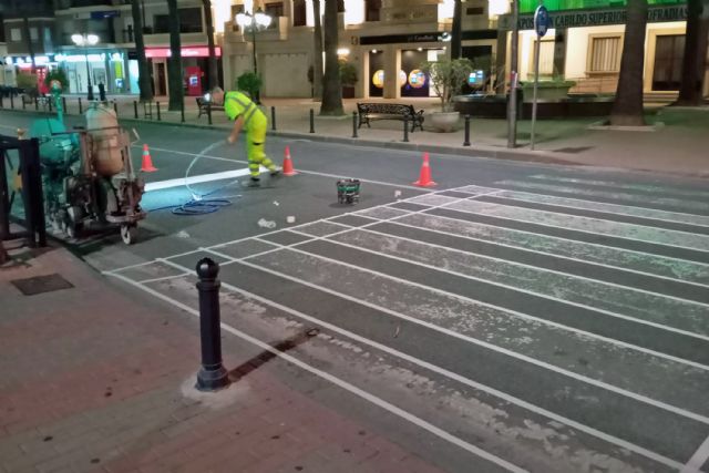 Comienza el repintado de la señalización horizontal en varias zonas del municipio - 2, Foto 2